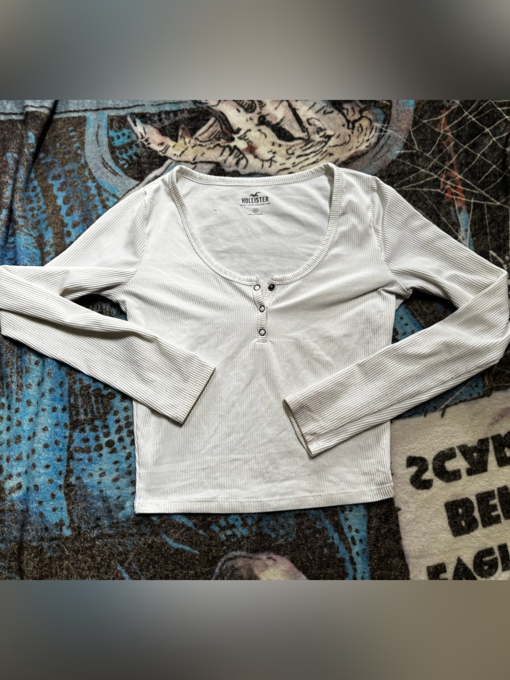 Hollister White Ribbed Scoop-Neck Henley Long Sleeve Top